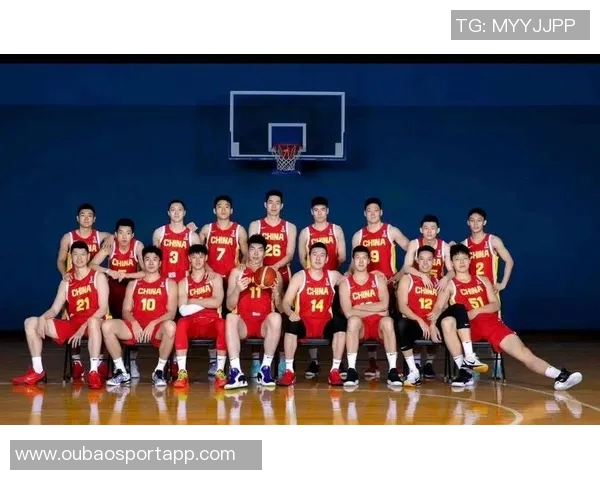 中国男篮新阵容揭晓高诗岩胡明轩领衔首发五虎冲击国际赛场 中国男篮新阵容揭晓高诗岩胡明轩领衔首发五虎冲击国际赛场