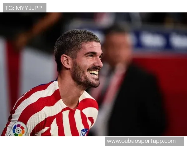 德保罗晒世界杯夺冠三周年纪念照身披球网叼雪茄感慨一切都值得 德保罗晒世界杯夺冠三周年纪念照身披球网叼雪茄感慨一切都值得