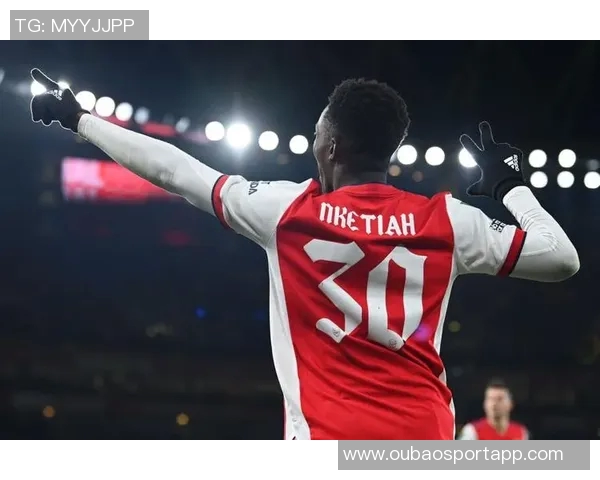 阿森纳聚餐神秘人物引关注全副武装鞋子帽子总值1360镑